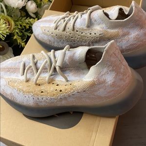 Yeezy Boost 380 (EUC)
